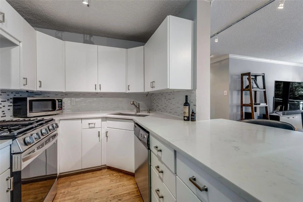 3883 Turtle Creek Boulevard 306, Dallas