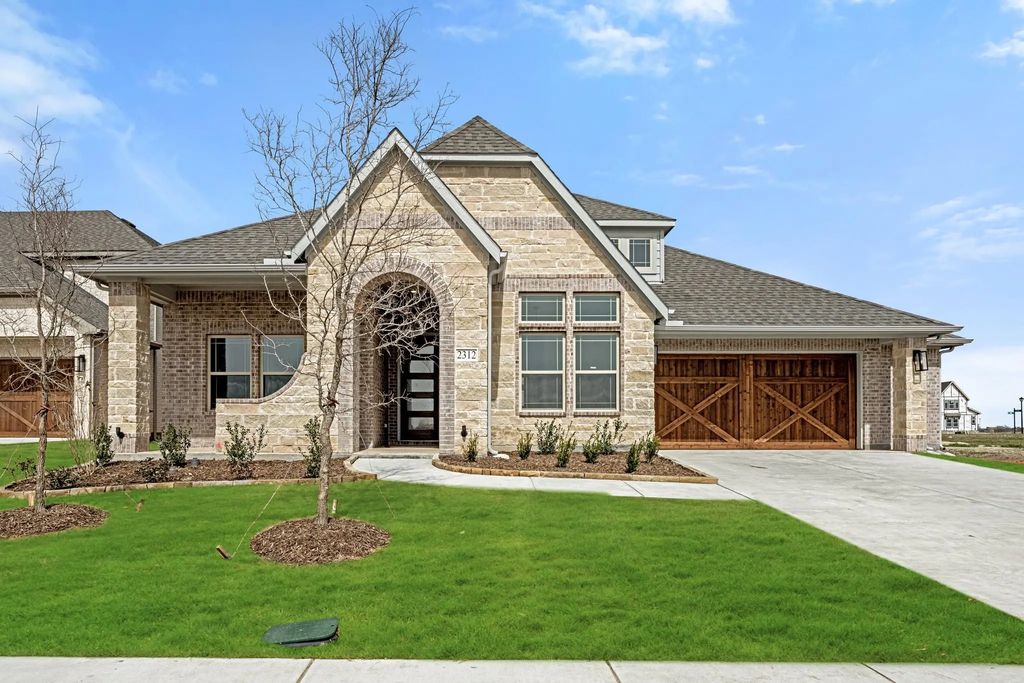 2312 Portrush Drive, Royse City