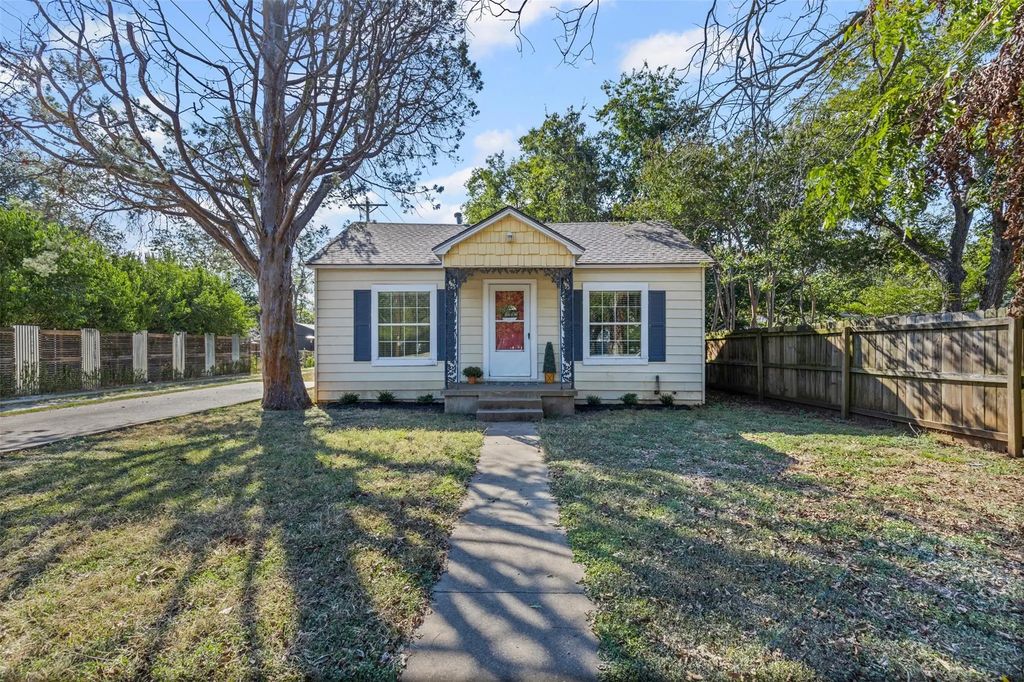 603 W 2nd Street, Cleburne
