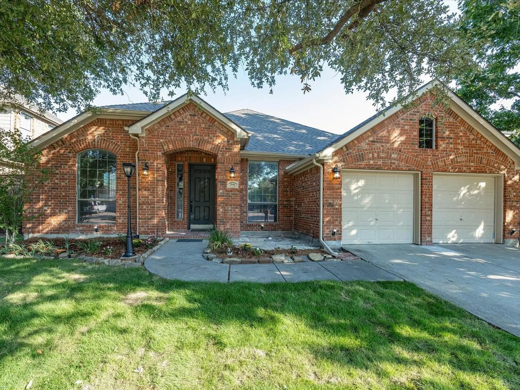 2681 Whispering Trail, Little Elm