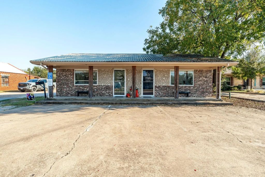658 E Washington Street, Stephenville