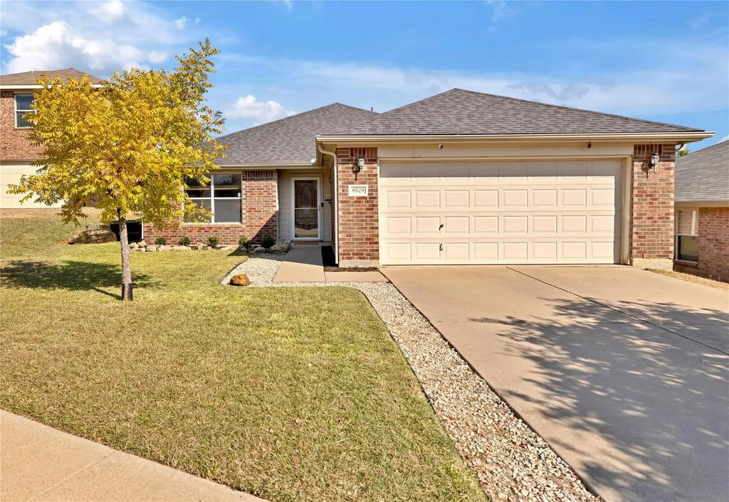 8029 Colbi Lane, Fort Worth