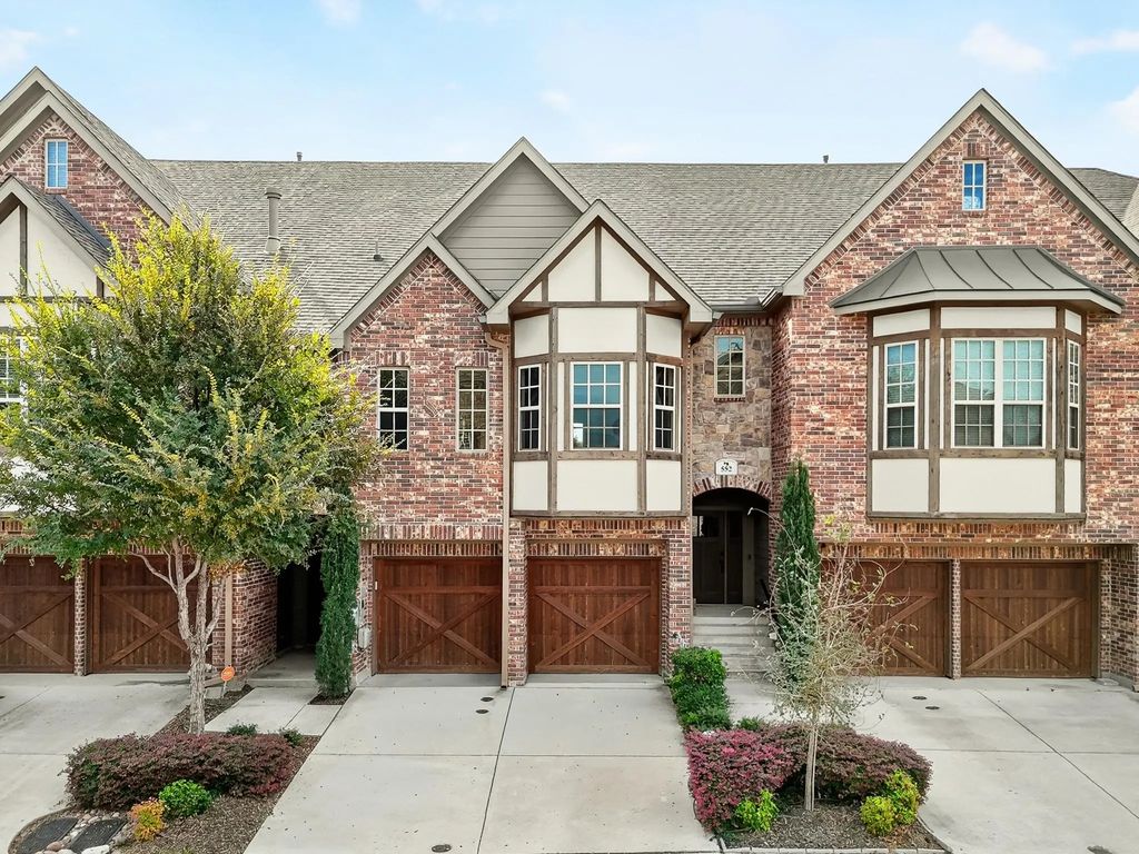 556 Waterloo Drive, Lewisville