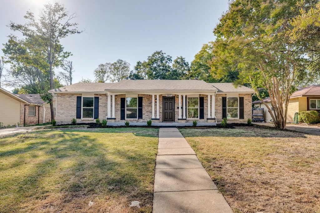 1807 N Waterview Drive, Richardson