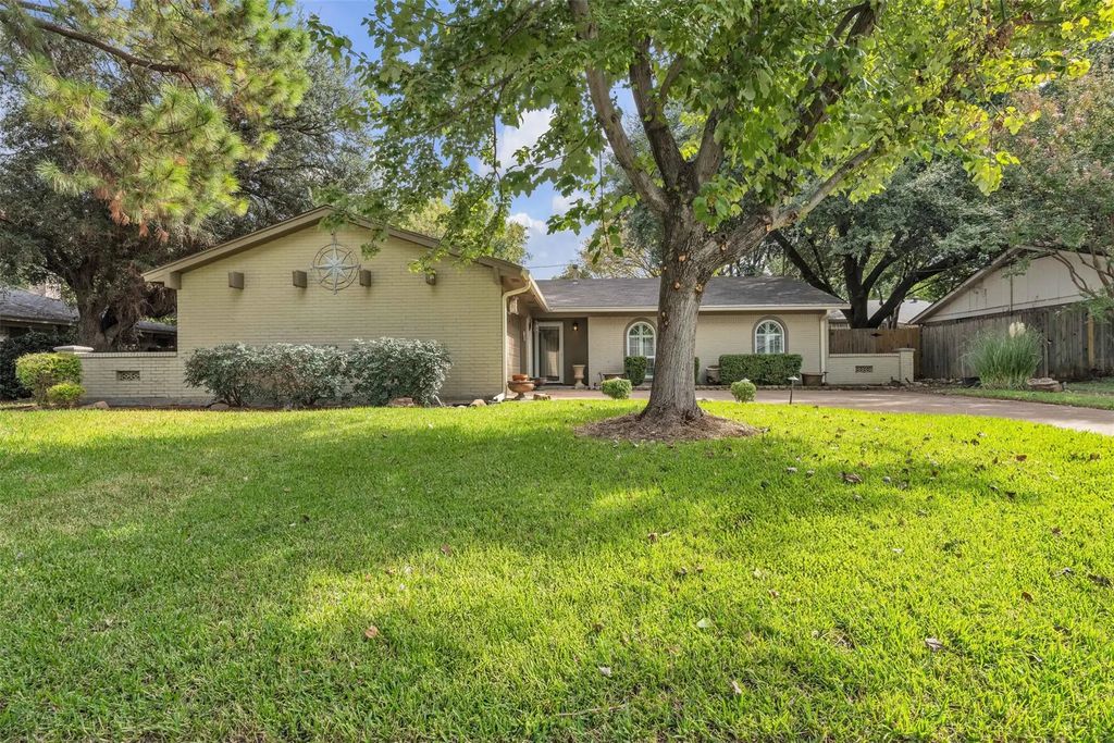 2401 San Diego Drive, Arlington