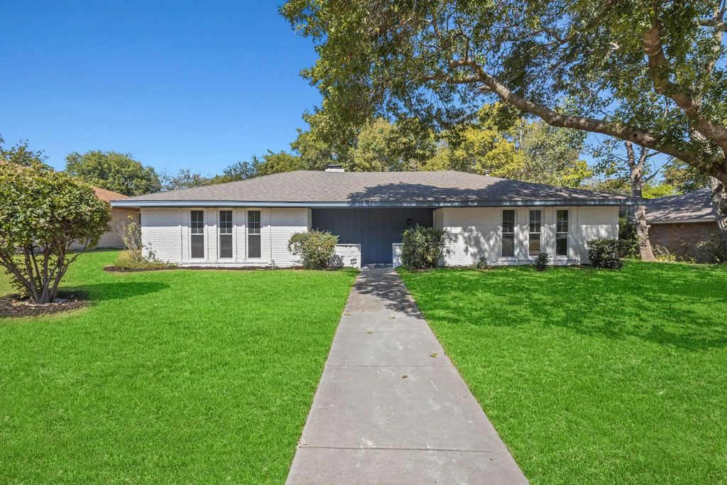 241 Wesley Drive, DeSoto