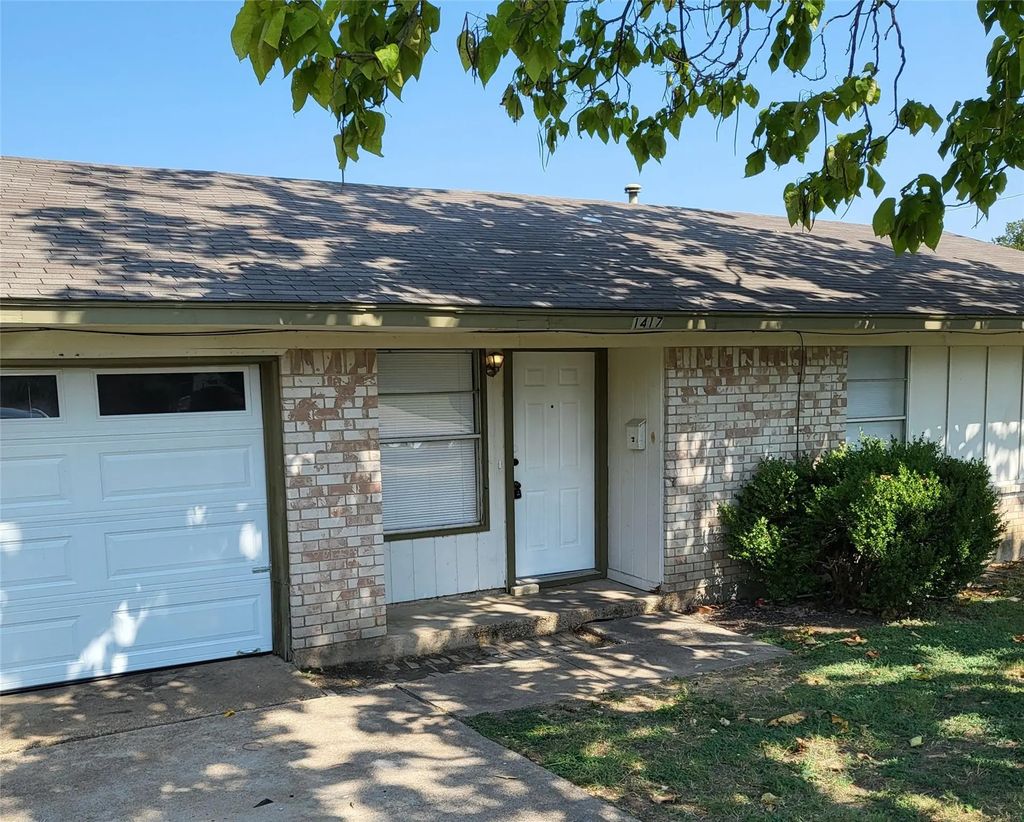 1417 Laura Lane, Dallas