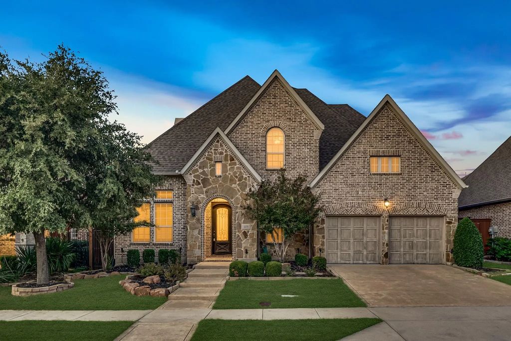 679 Flagstone Drive, Irving
