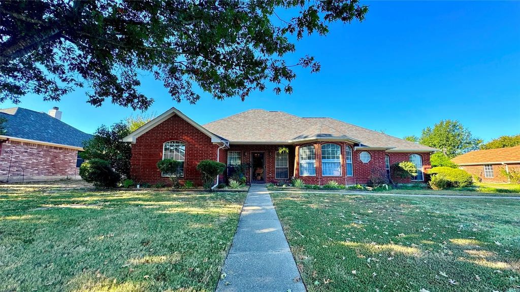 506 Pin Oak Drive, Terrell
