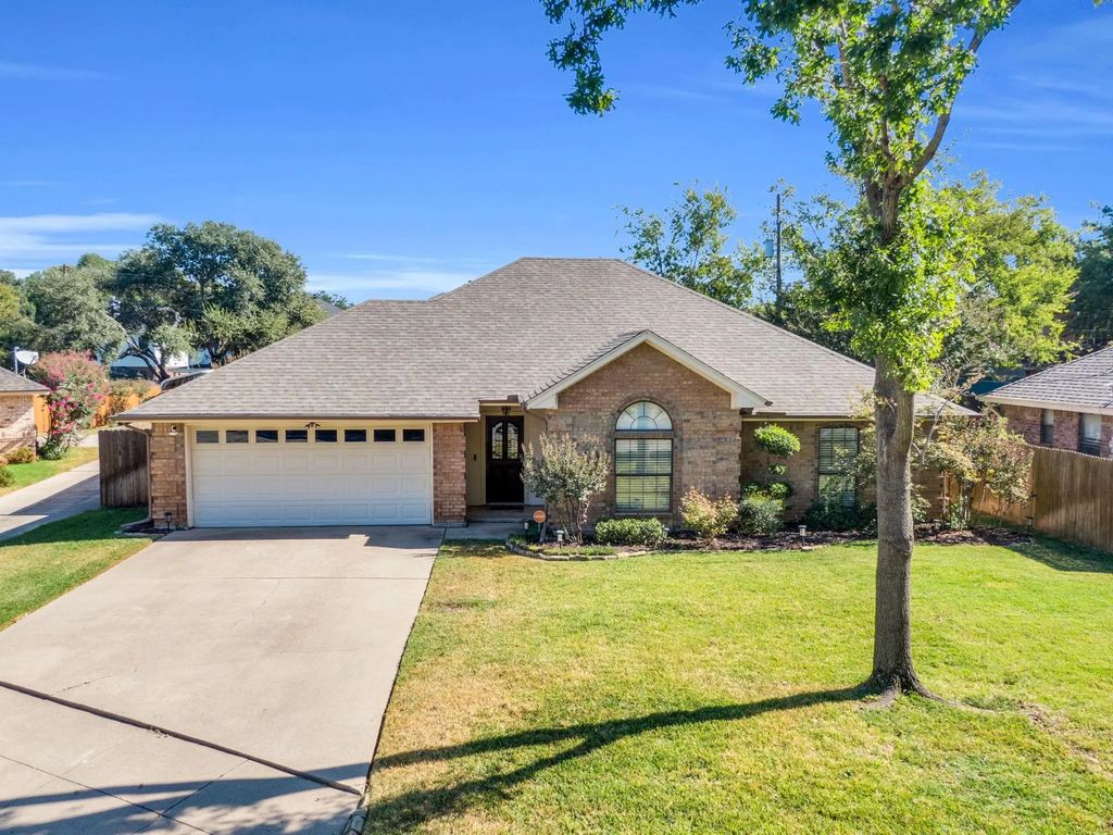 4609 Lupin Place, Arlington