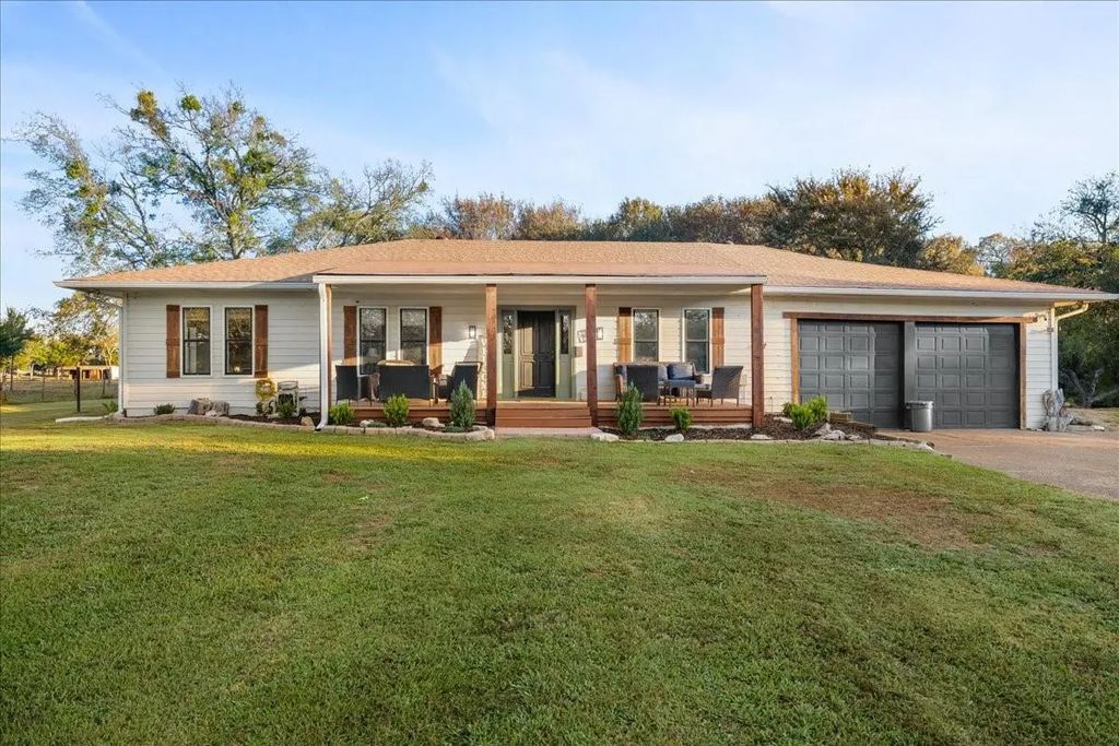 4507 County Road 2208, Greenville