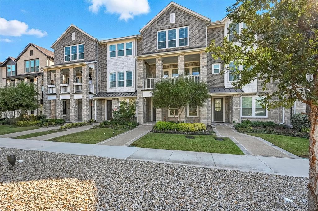 3704 Pelican Rest Way, Arlington