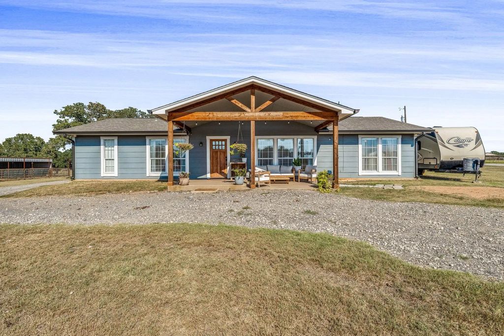 7772 County Road 179, Stephenville