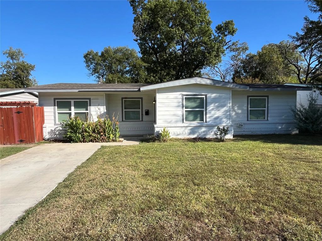 2227 Winthrop Drive, Dallas