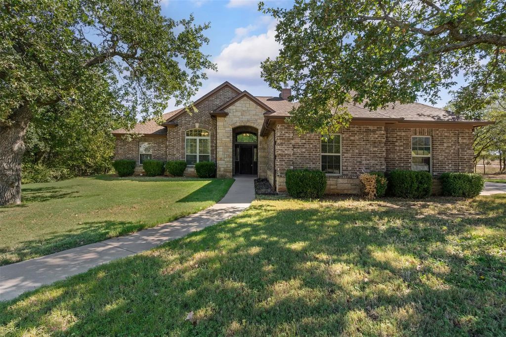 1505 Cross Oaks Court, Graham