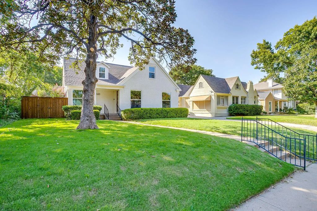 2560 Rogers Avenue, Fort Worth