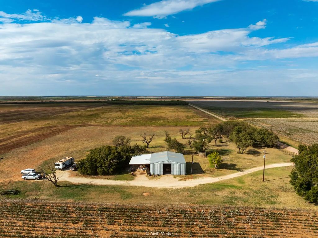 15157 County Road 453, Merkel