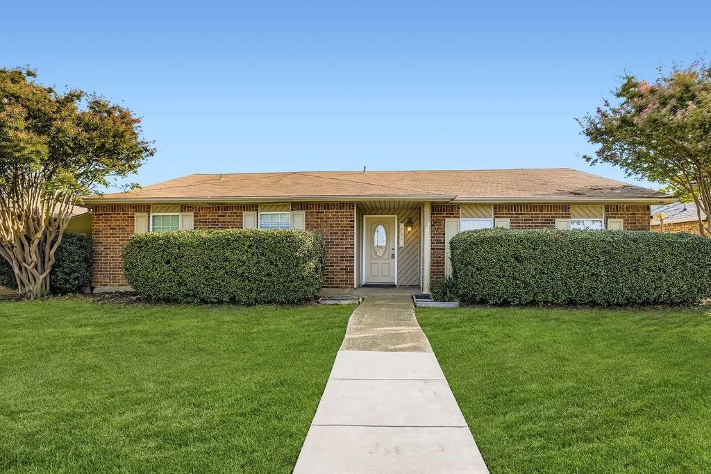 4404 Augusta, The Colony