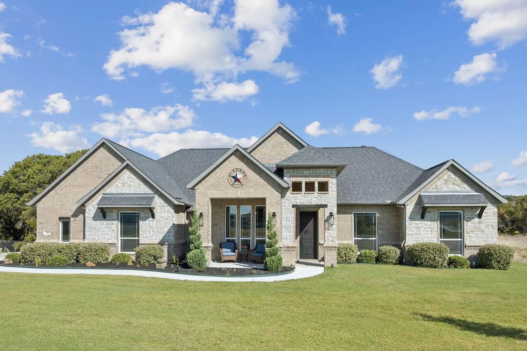 300 Oak Meadow Lane, Weatherford