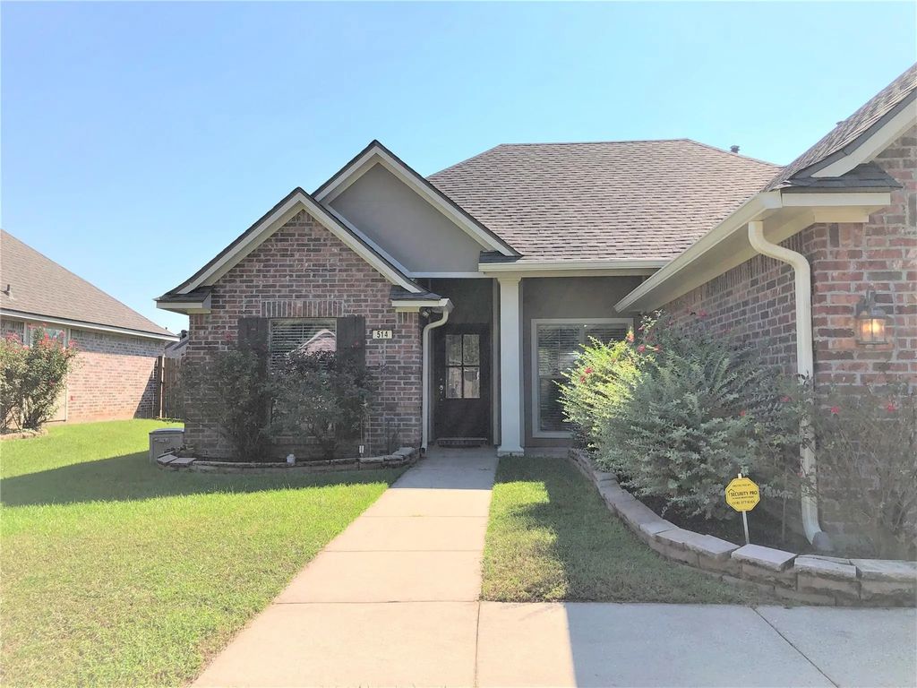 514 Fox Cove, Haughton