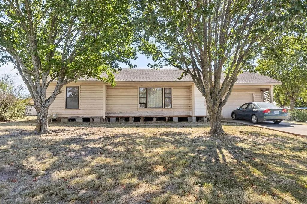 218 E Maple Street, Ravenna