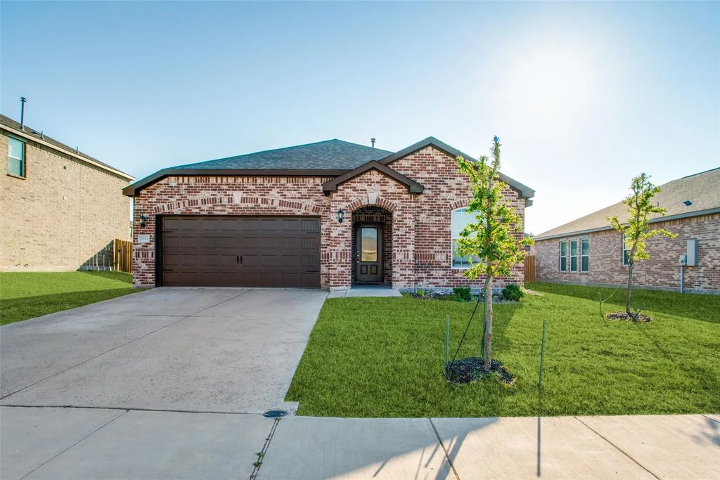 2024 Jeanine Drive, Anna