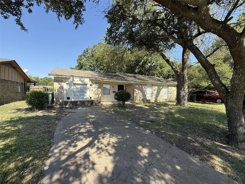 1453 Shorecrest Drive, Garland