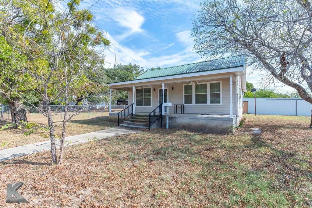 1109 W 10th Street, Cisco