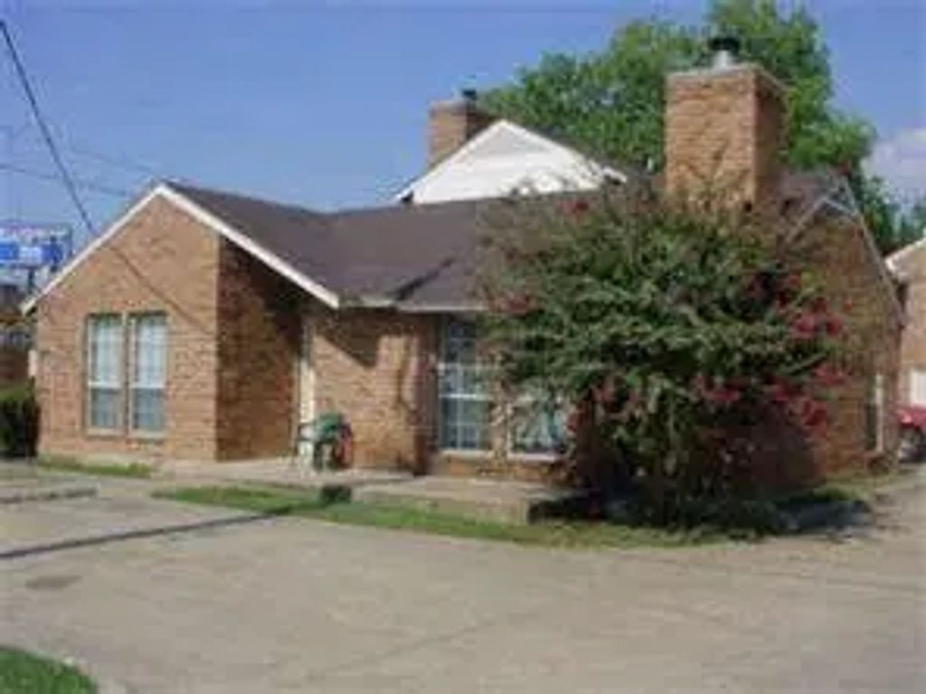1400 Darr Street A, Irving