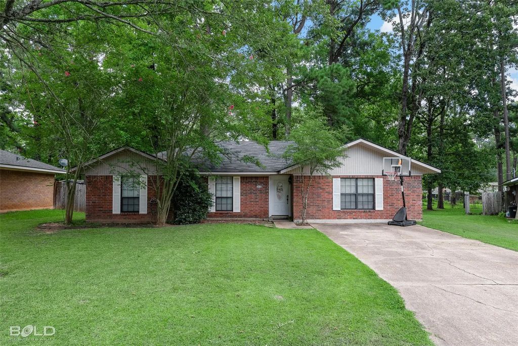 3410 Woodvine Circle, Haughton