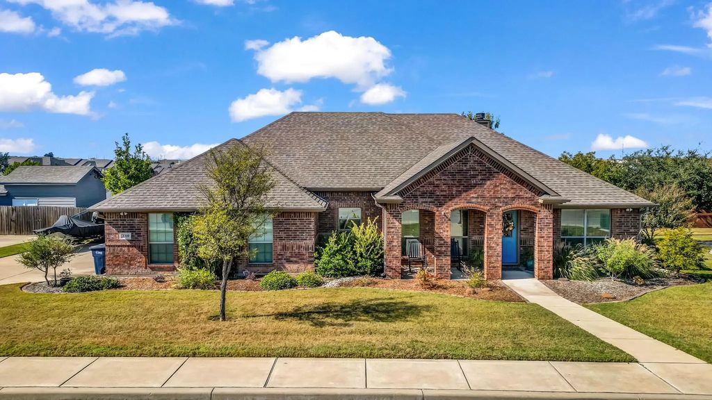 2310 Trace Ridge Drive, Weatherford