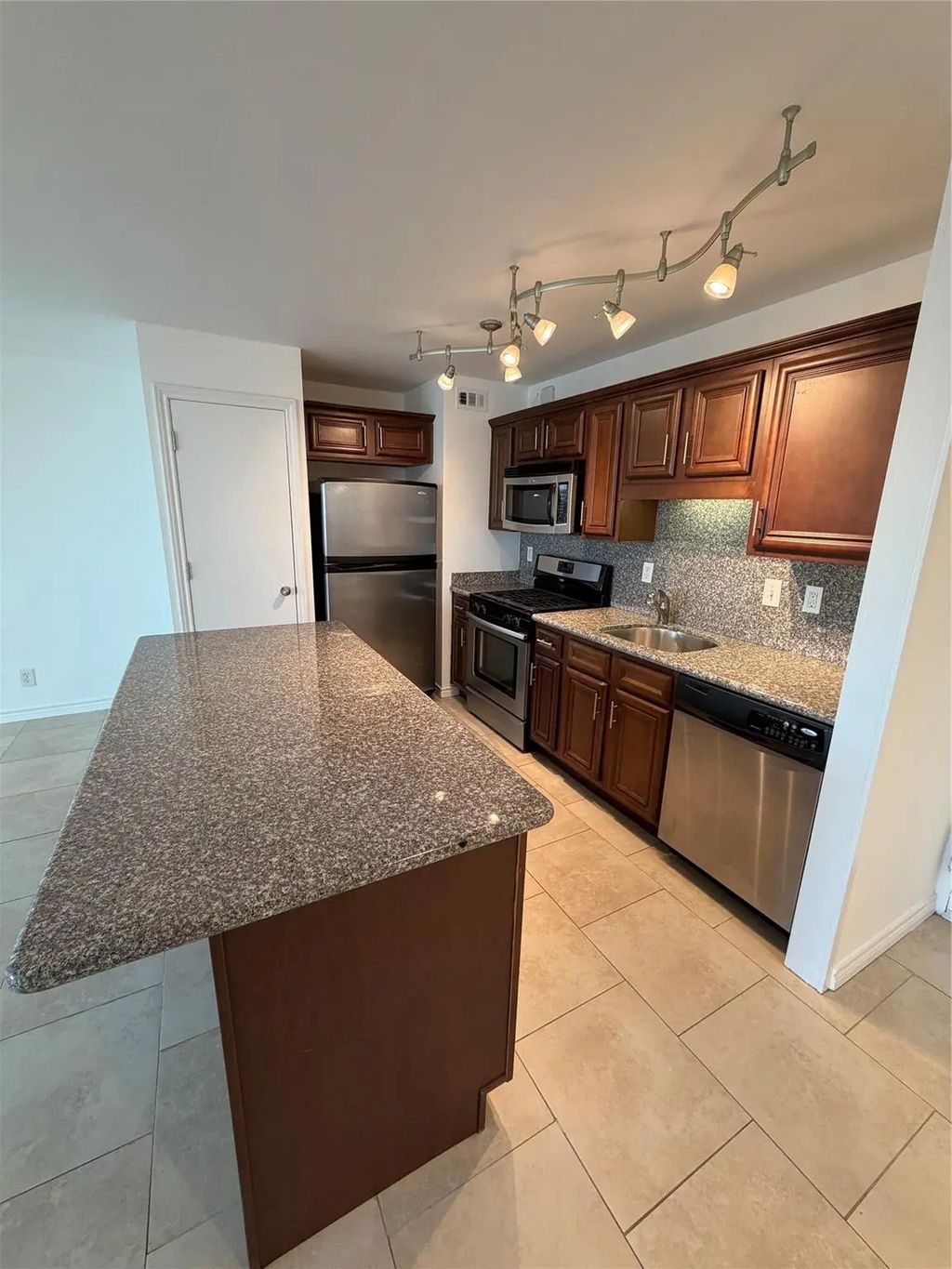 3883 Turtle Creek 1812, Dallas