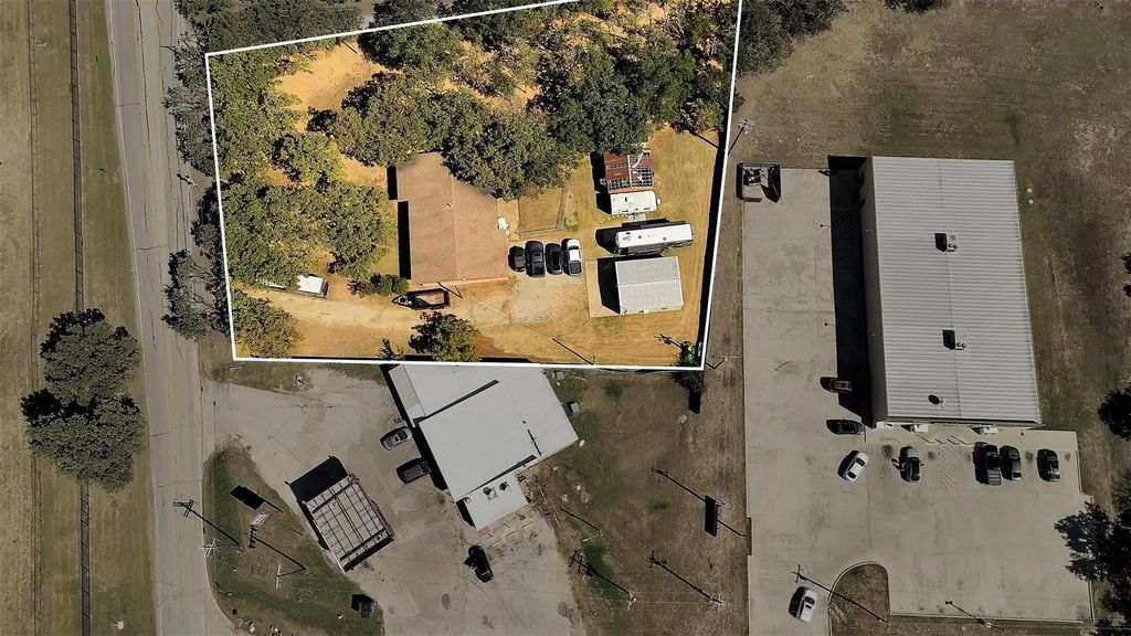 5980 Retta Mansfield Road, Burleson