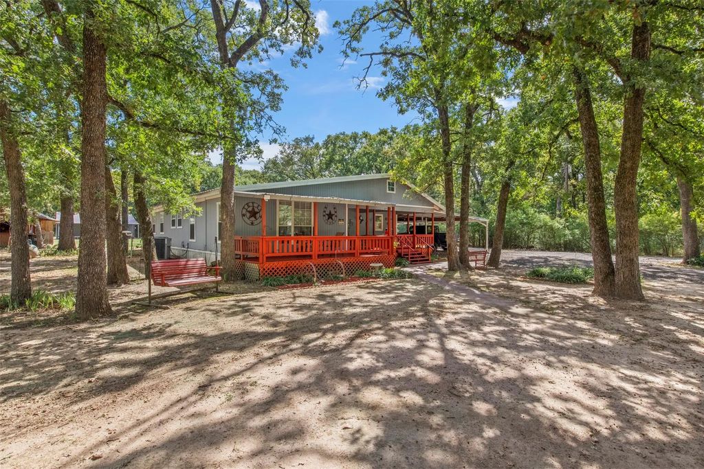 14802 N 3rd Street, Scurry