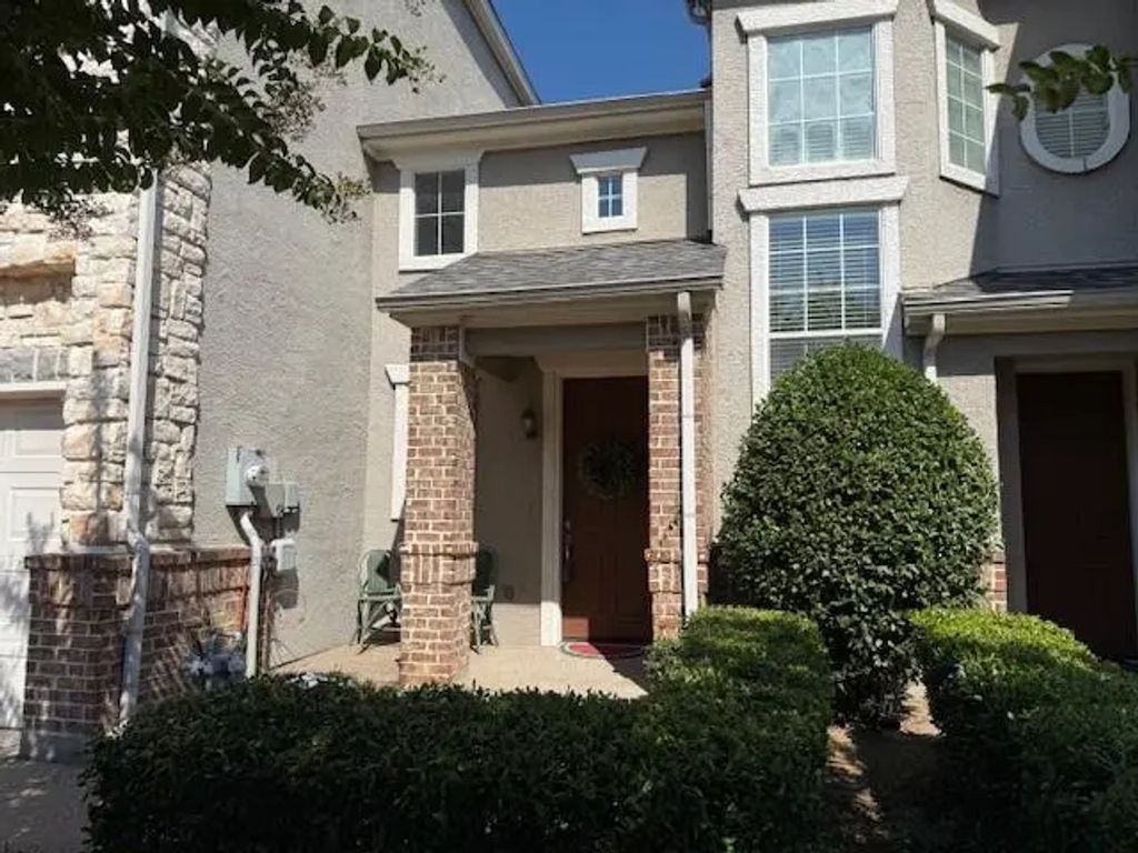 2517 Champagne Drive, Irving