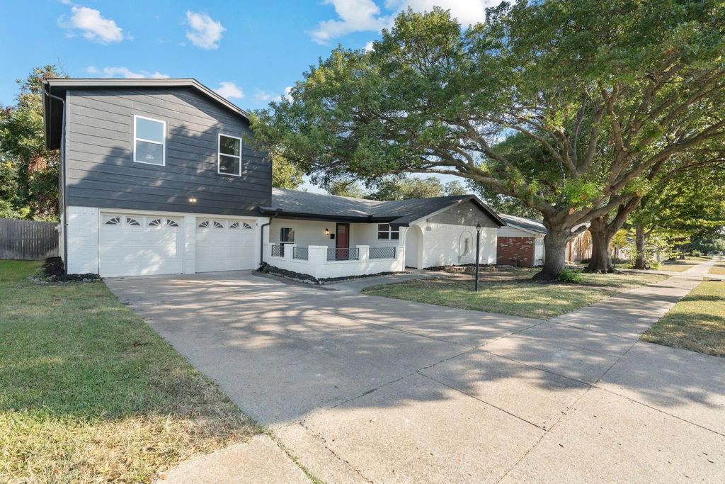 1420 Linwood Lane, Edgecliff Village