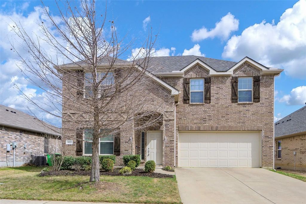 1821 Christopher Creek, Little Elm
