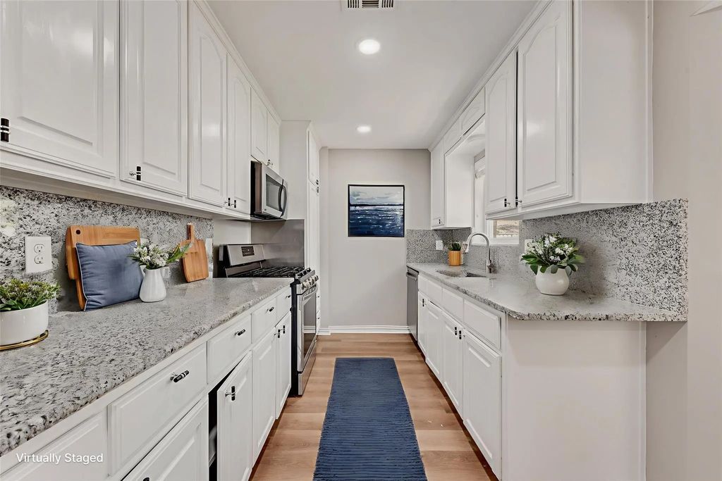 306 Asbury Circle, Euless
