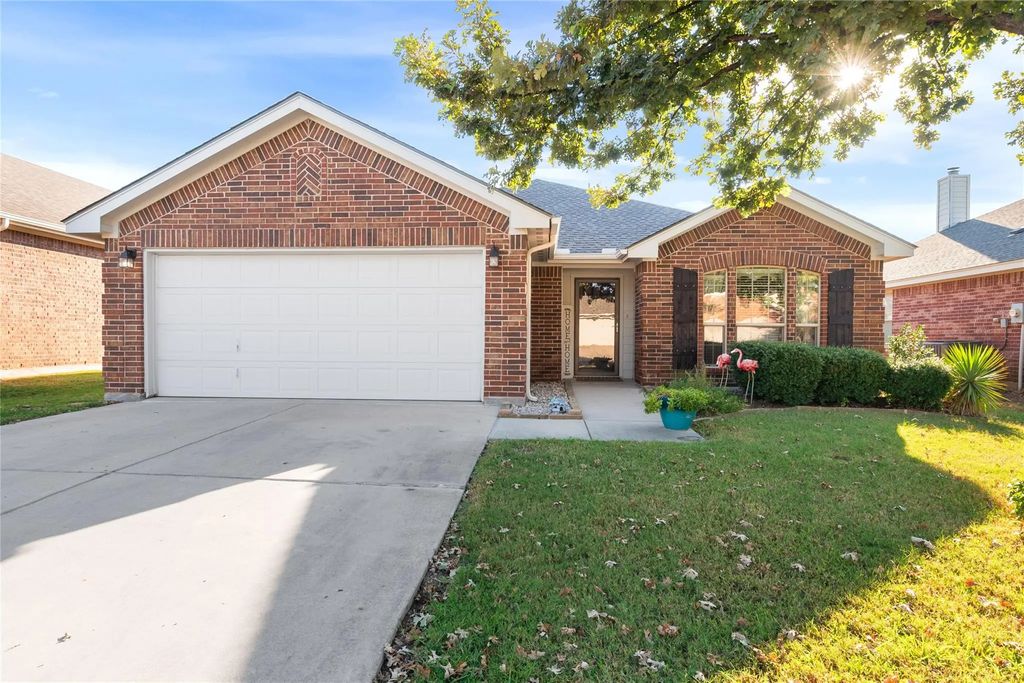 8204 Mule Deer Run, Fort Worth