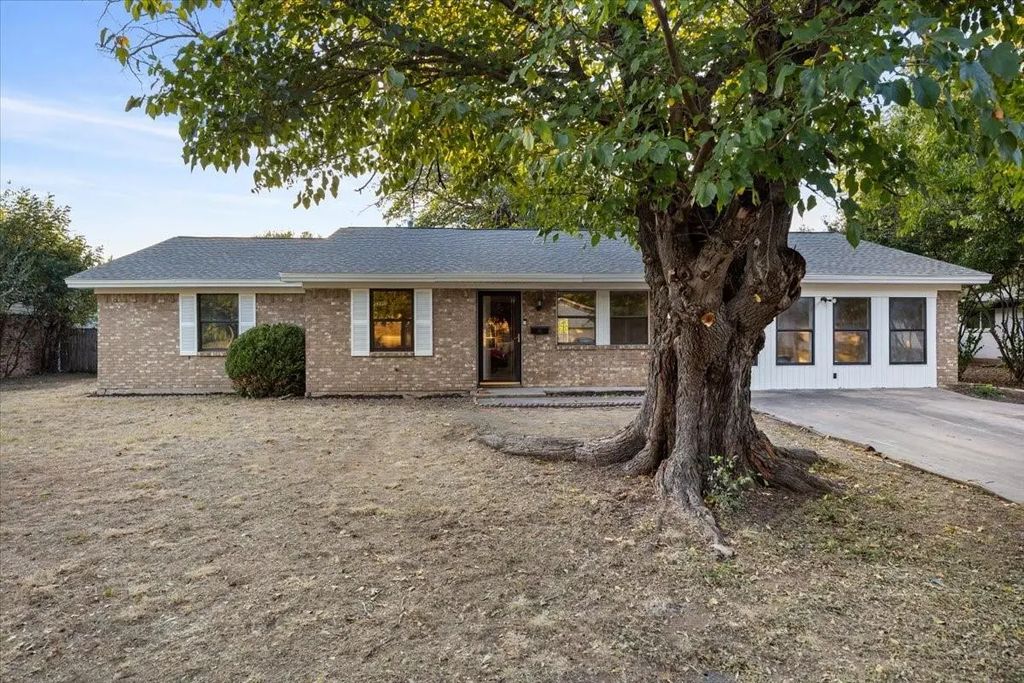 2625 Spruce Park Drive, Richland Hills