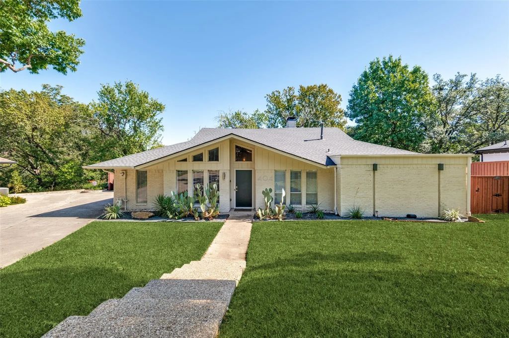 404 Brook Glen Place, Richardson