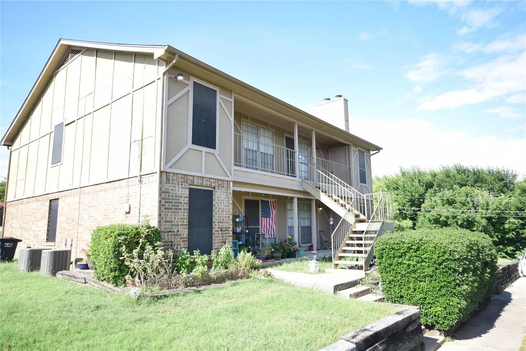 4920 Brianhill Drive D, Fort Worth