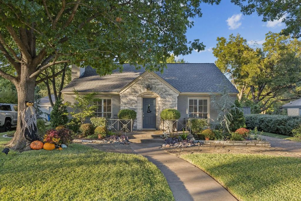 2219 Lawndale Drive, Dallas