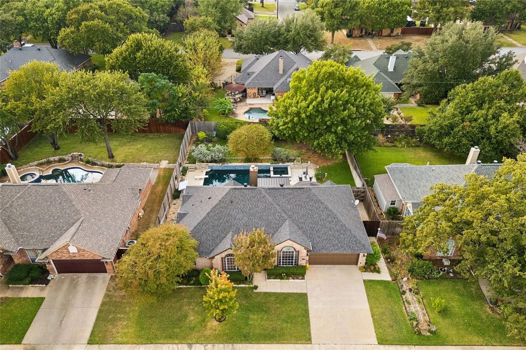 7333 Hidden Oaks Drive, North Richland Hills
