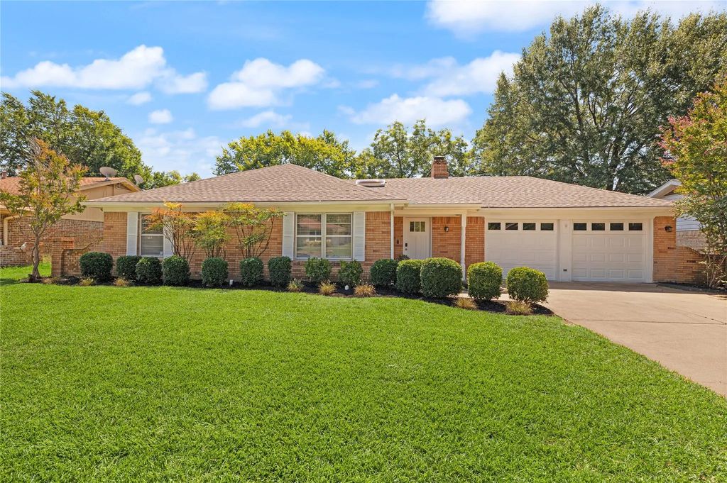 1506 Ridgeview Drive, Arlington