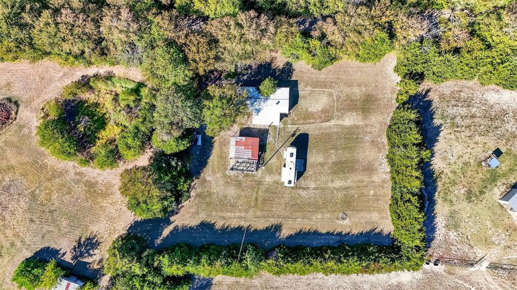 330 County Road 4545, Trenton
