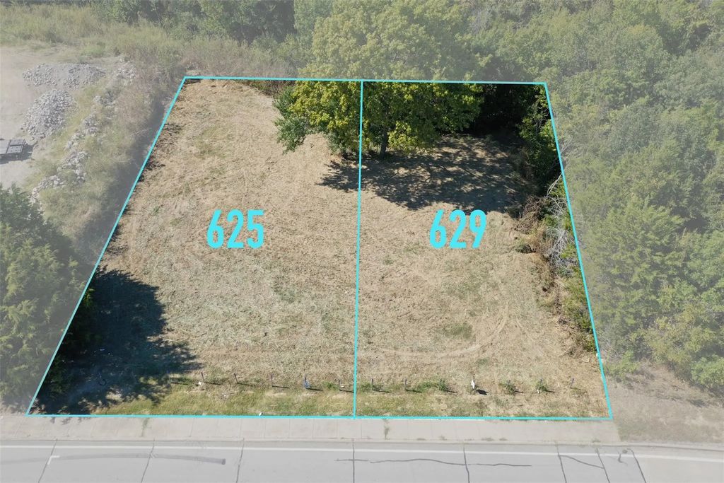 629 N M L King Jr Boulevard, Grand Prairie