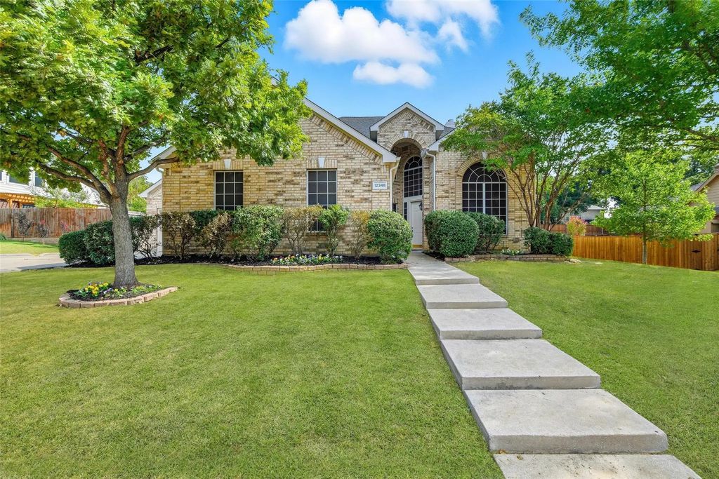12348 Shale Drive, Fort Worth