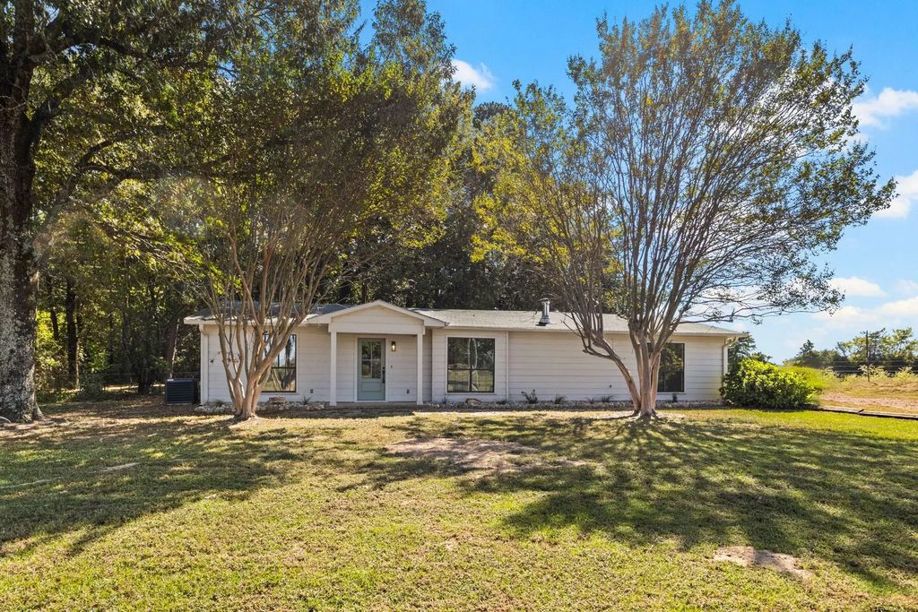 1570 County Road 3260, Mount Pleasant