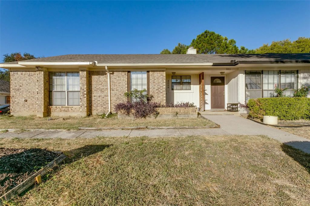 3009 Hilltop Drive, Euless